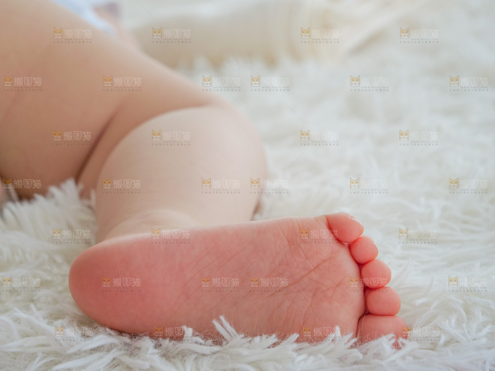 婴儿