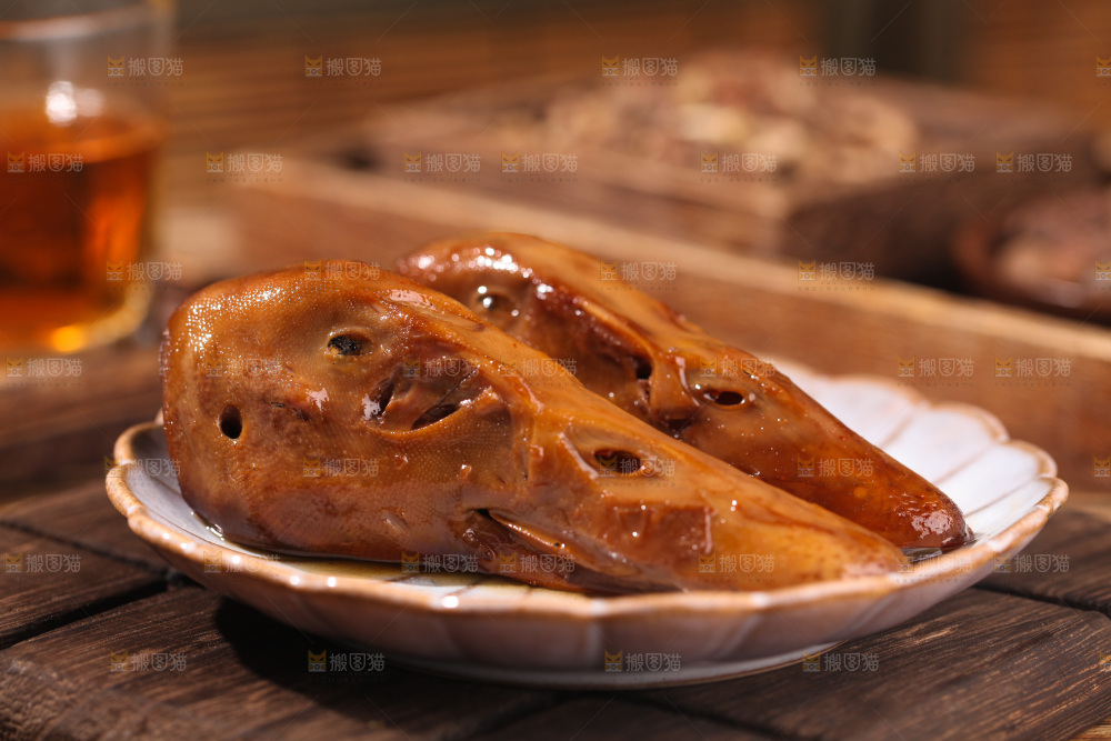 卤鸭头