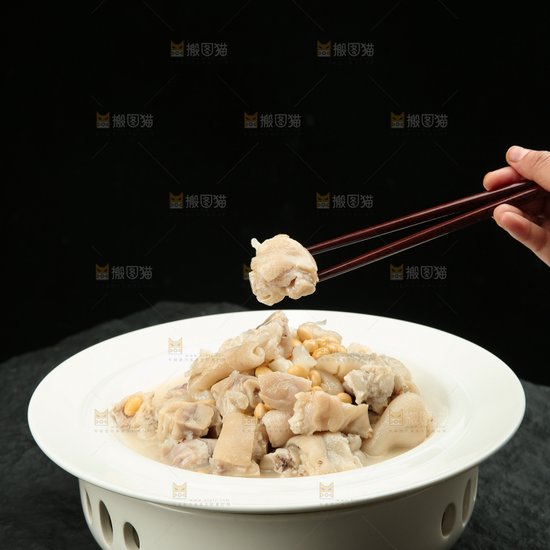 猪蹄炖黄豆