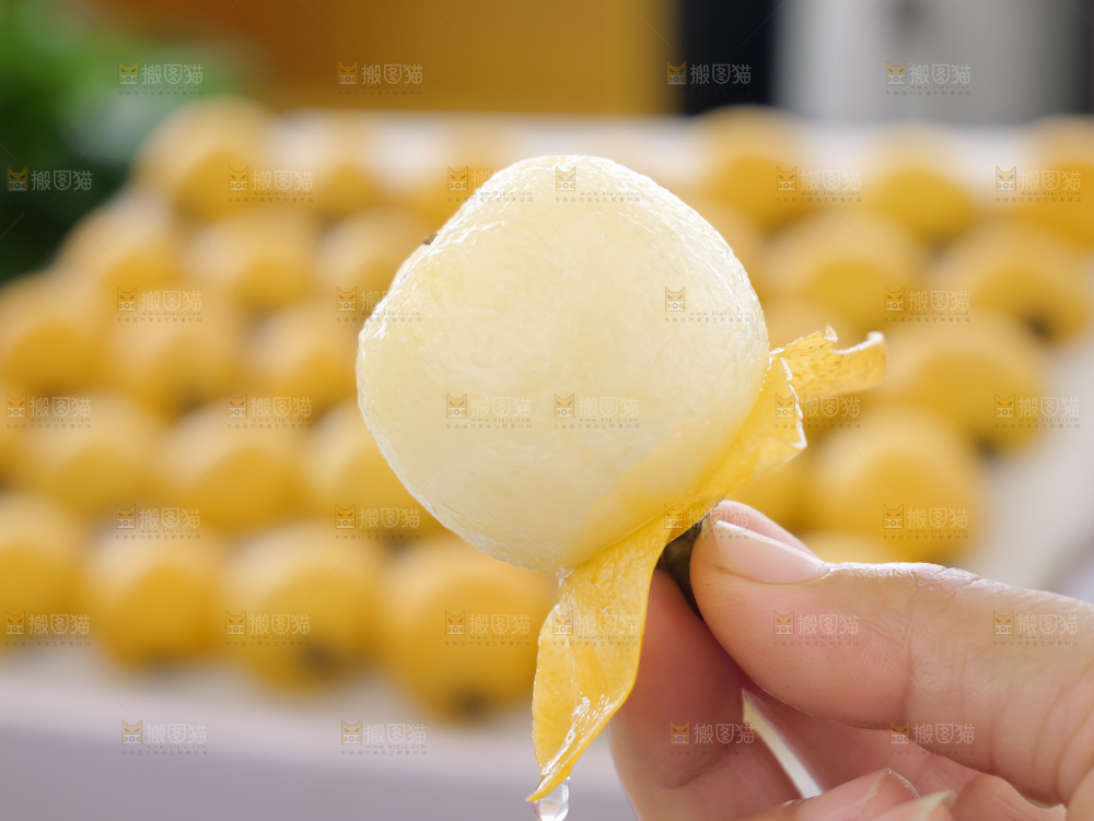 白玉枇杷