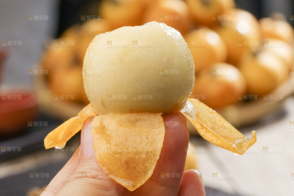 白玉枇杷
