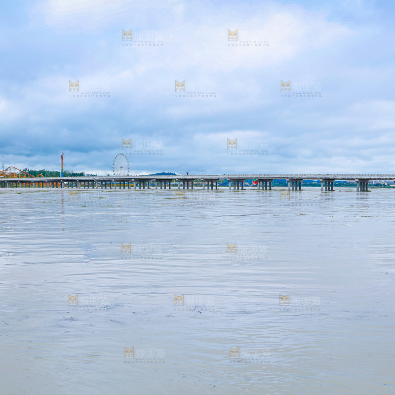 洪水