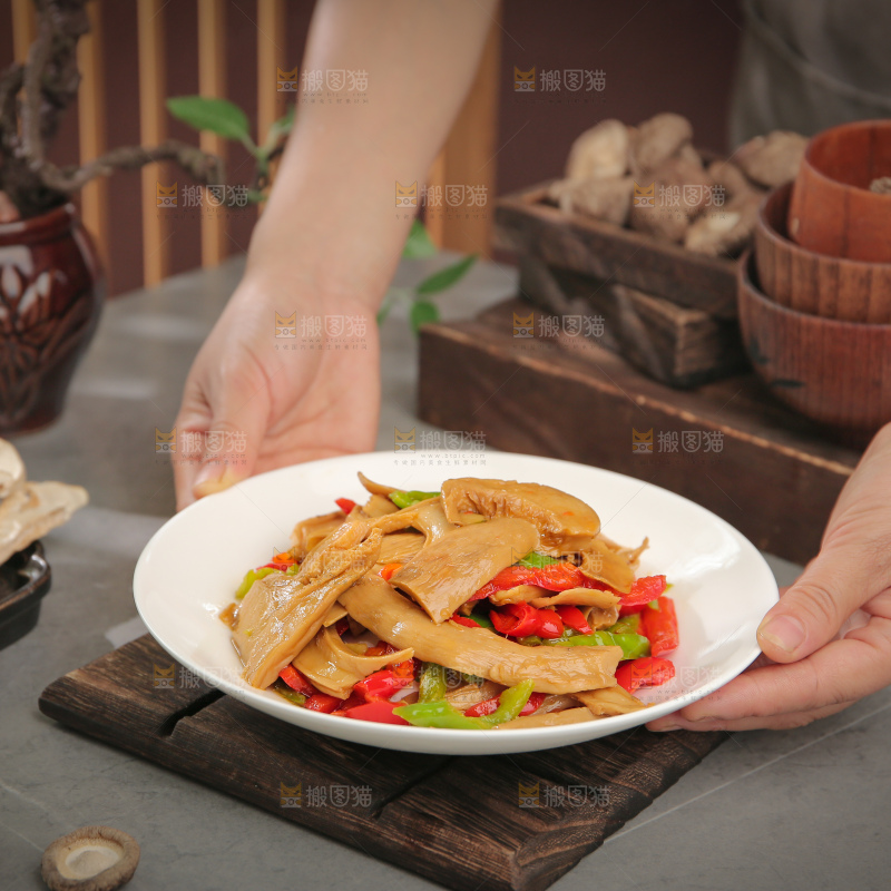 素炒白松茸