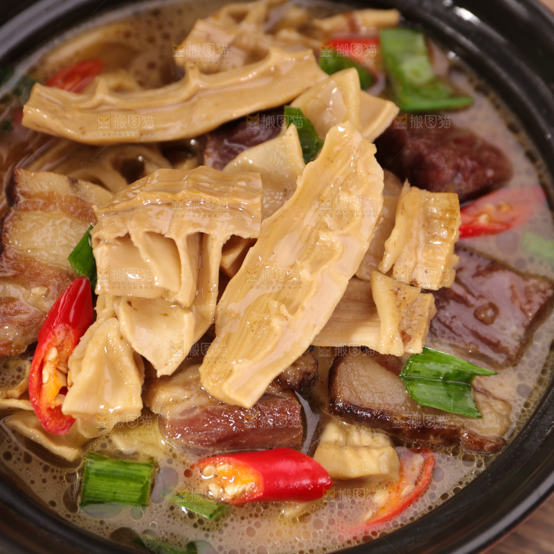 玉兰笋烧腊肉