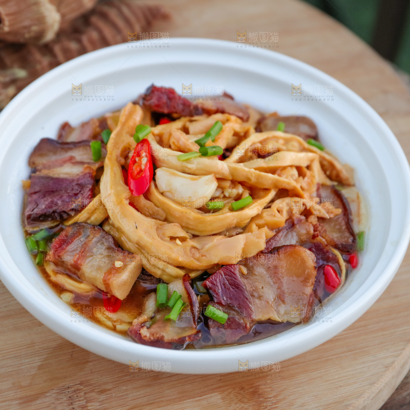 龙笋干烧腊肉