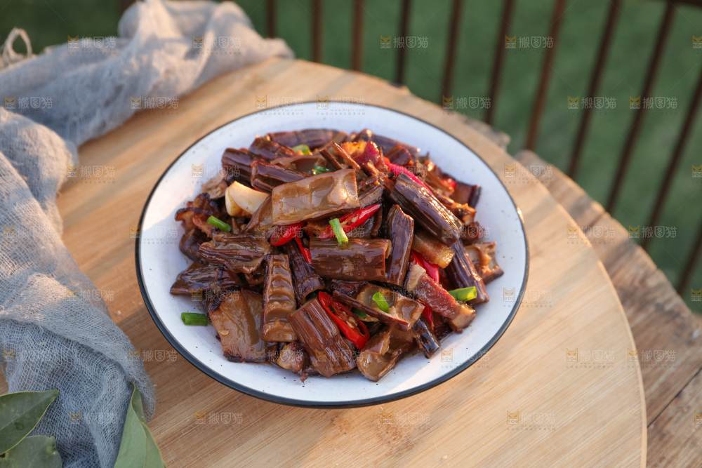 牛尾笋炒腊肉