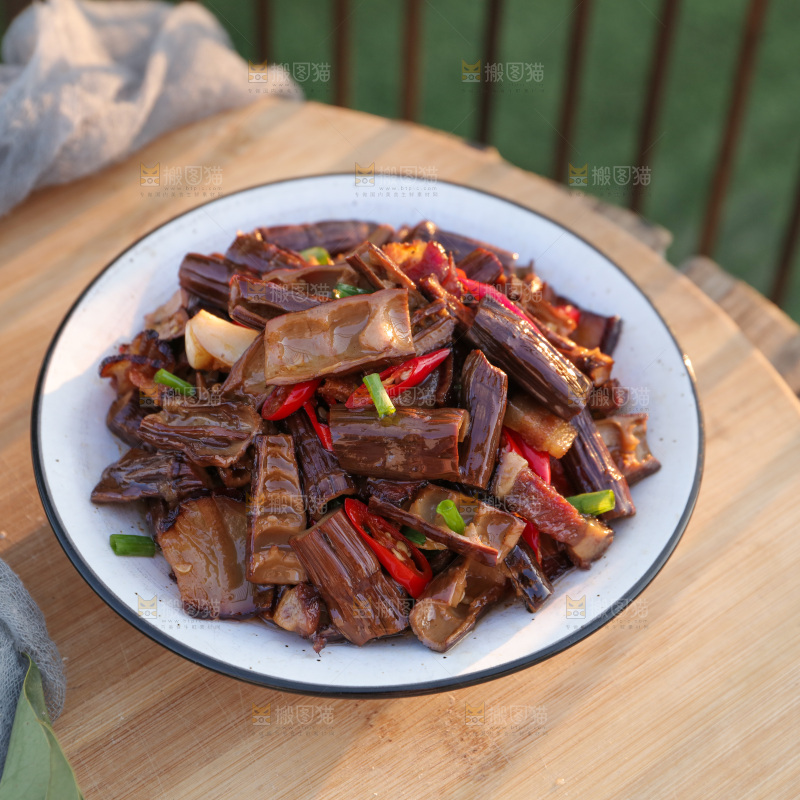 牛尾笋炒腊肉