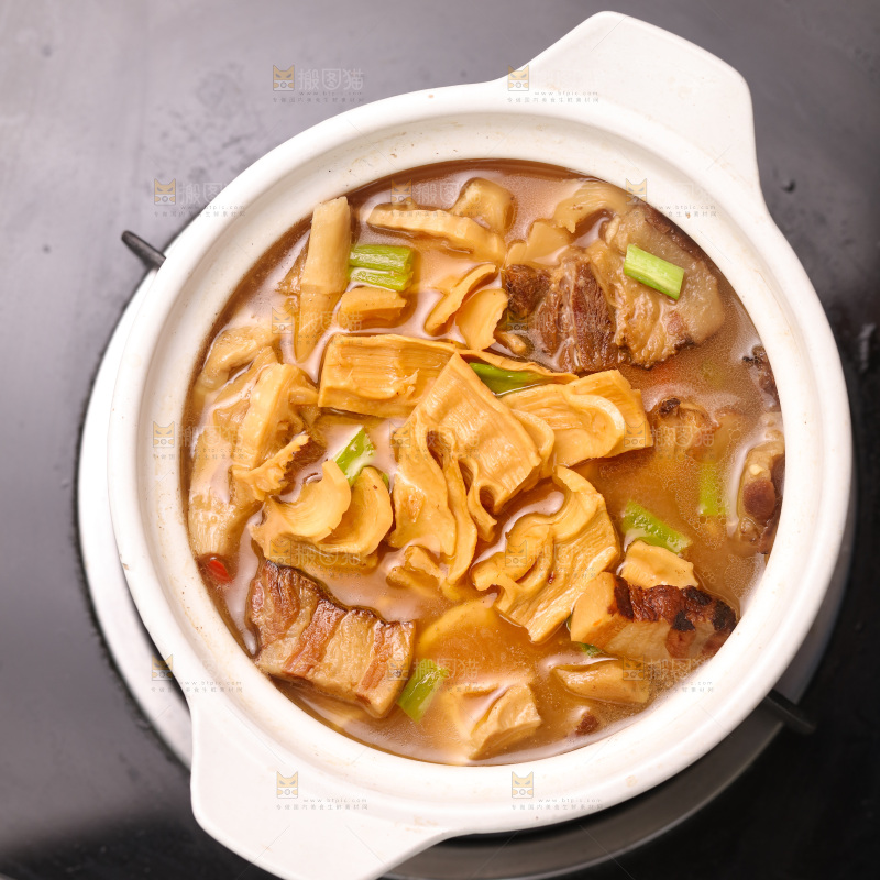 玉兰笋炖肉