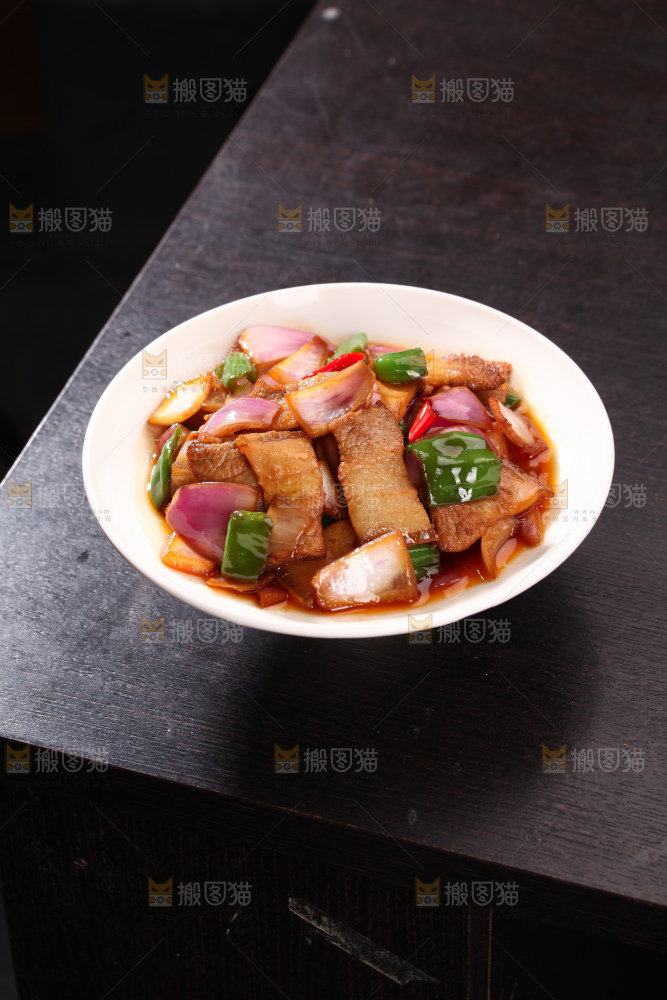 洋葱炒肉