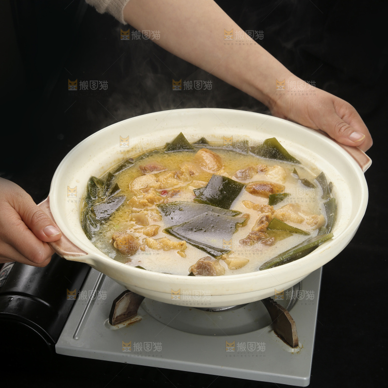 腊猪腿炖海带