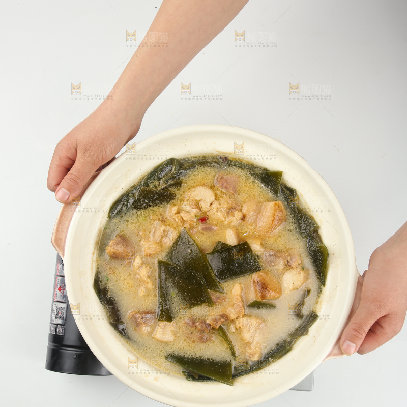 腊猪腿炖海带