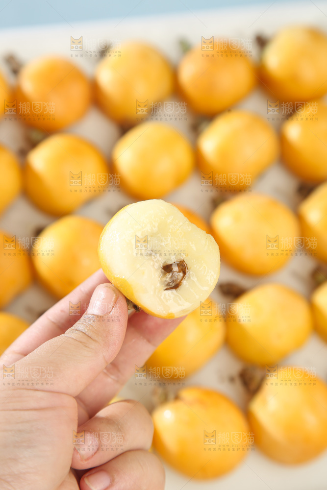 白玉枇杷