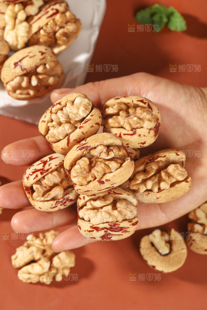 去皮枣夹核桃