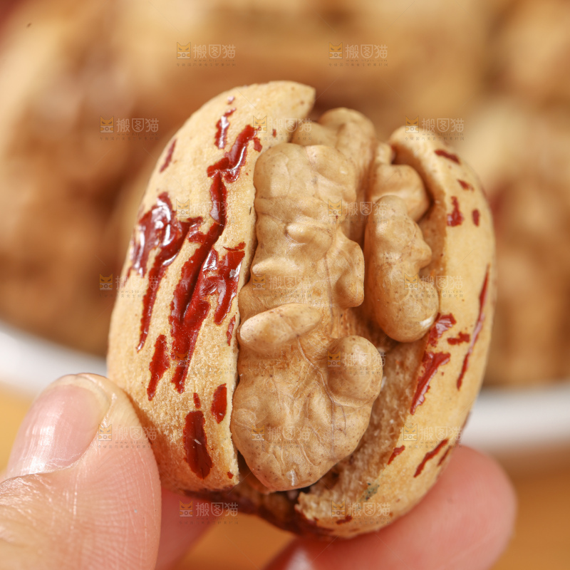 去皮枣夹核桃