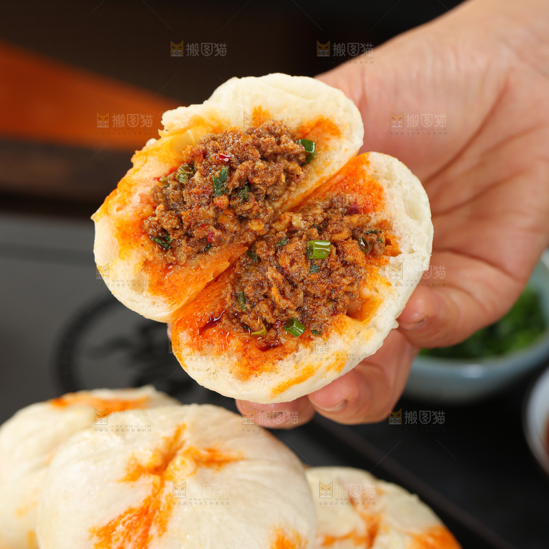 红油牛肉包