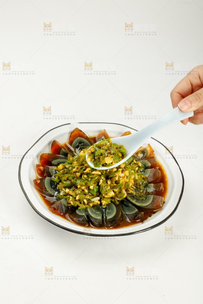 烧椒皮蛋