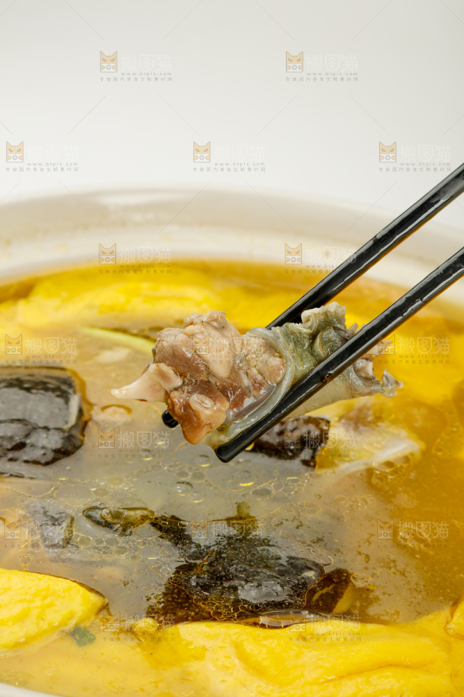 甲鱼蛋饺汤